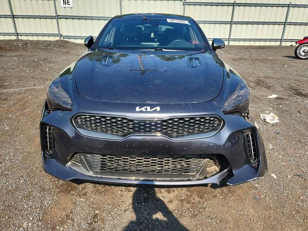 2022 KIA STINGER GT-Line