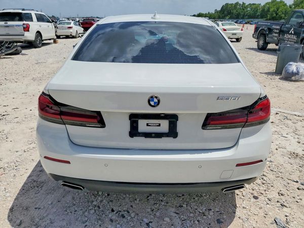 2022 BMW 530