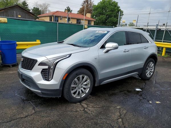 2022 CADILLAC XT4 Premium Luxury