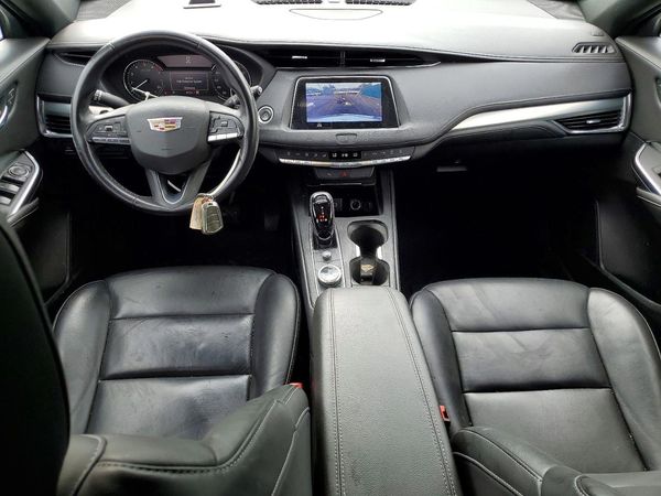 2022 CADILLAC XT4 Premium Luxury