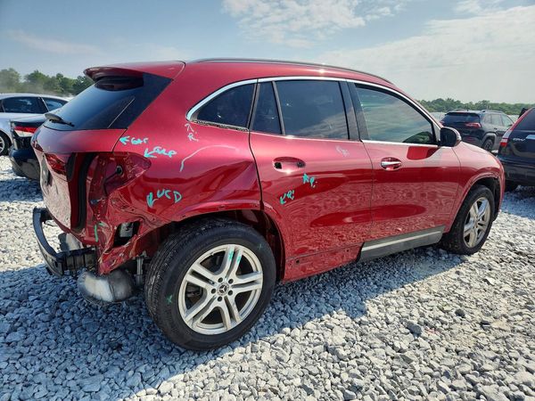 2021 MERCEDES-BENZ GLA