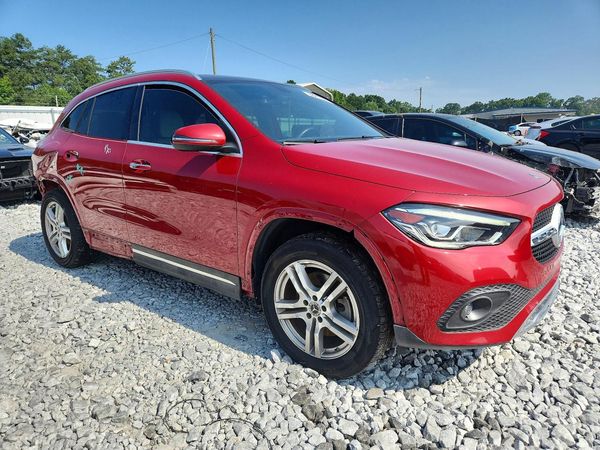 2021 MERCEDES-BENZ GLA