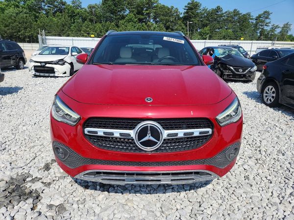 2021 MERCEDES-BENZ GLA