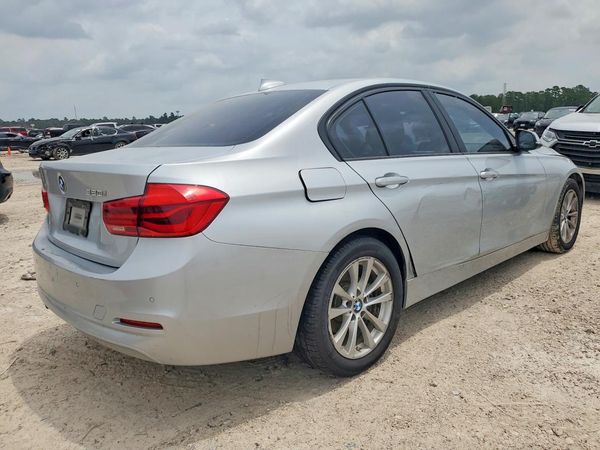 2017 BMW 320