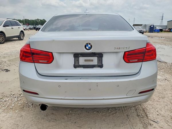 2017 BMW 320