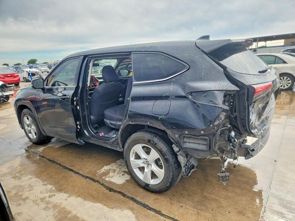 2020 TOYOTA HIGHLANDER LE