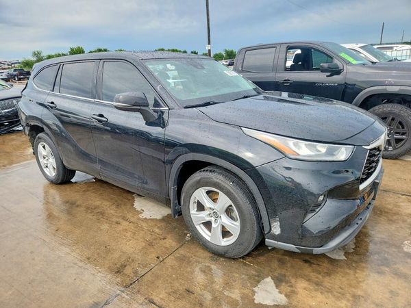 2020 TOYOTA HIGHLANDER LE