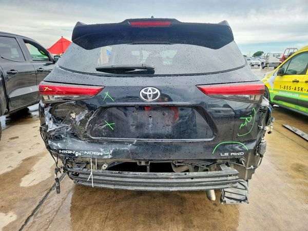 2020 TOYOTA HIGHLANDER LE