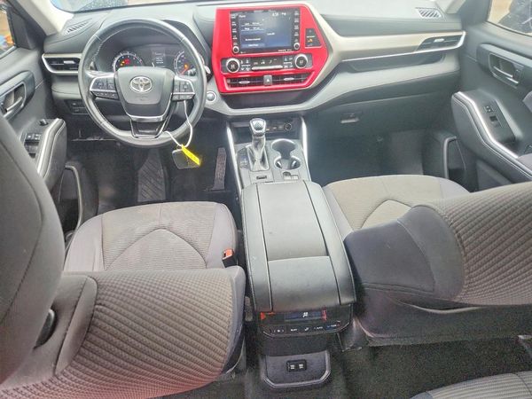 2020 TOYOTA HIGHLANDER LE