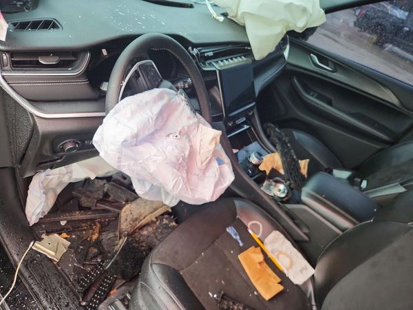 2024 JEEP GRAND CHEROKEE L LAREDO 4X2