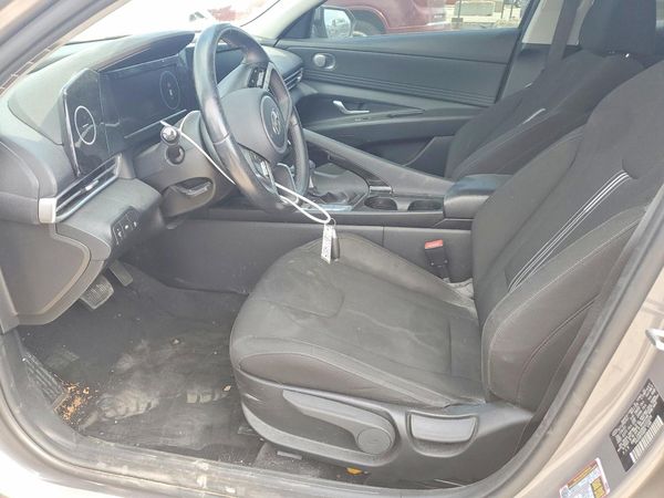 2022 HYUNDAI ELANTRA SEL w/ Convenience Pkg