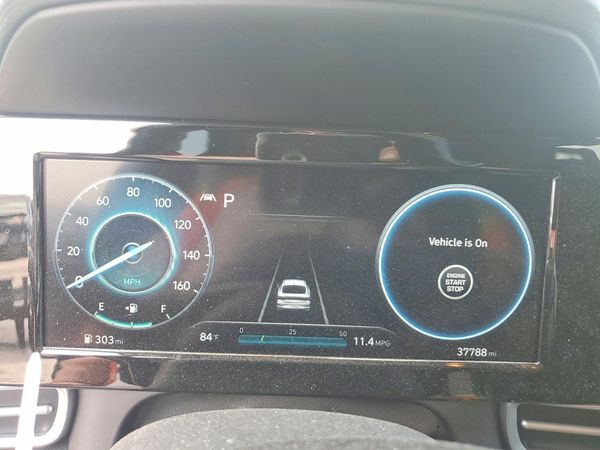 2022 HYUNDAI ELANTRA SEL w/ Convenience Pkg