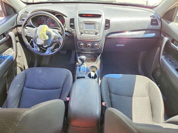 2014 KIA SORENTO Base/ LX