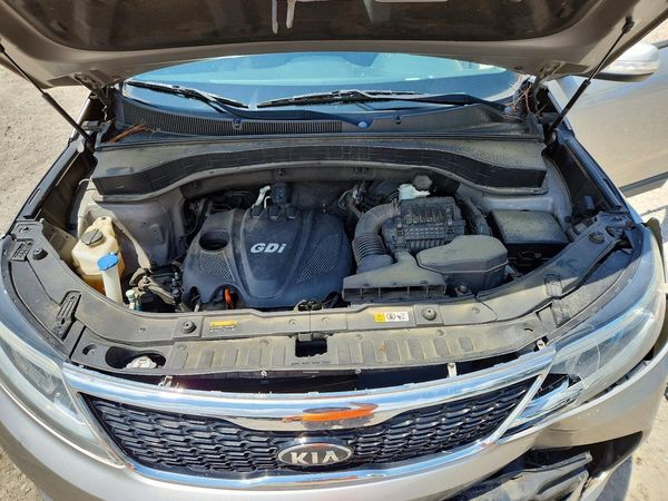 2014 KIA SORENTO Base/ LX