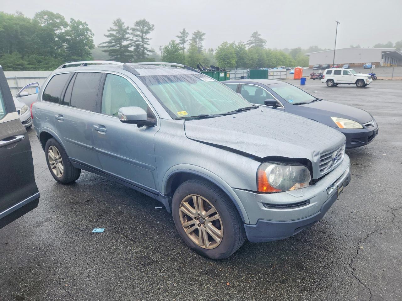 2011 VOLVO XC90
