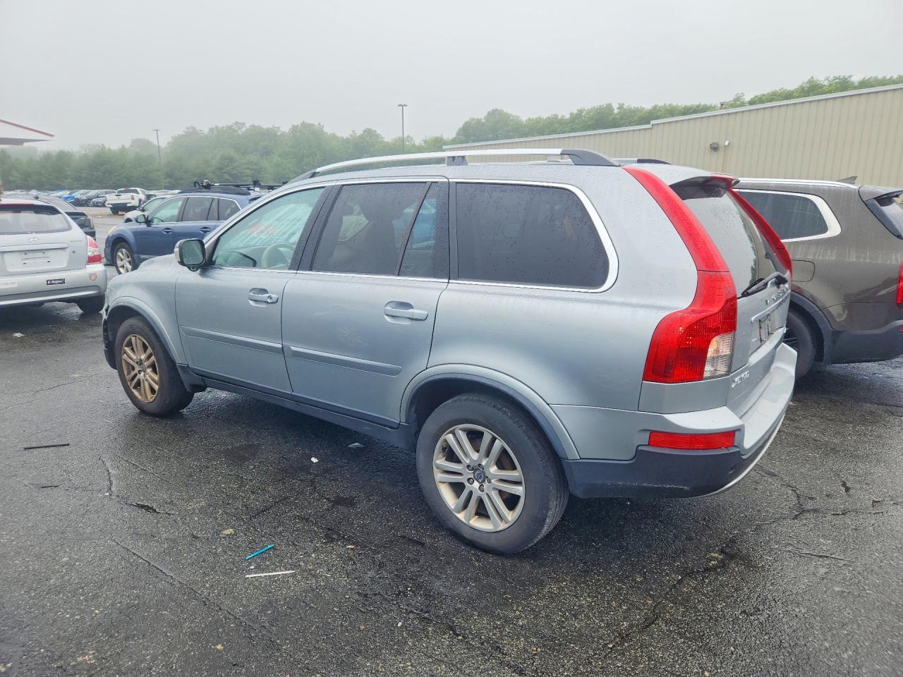 2011 VOLVO XC90
