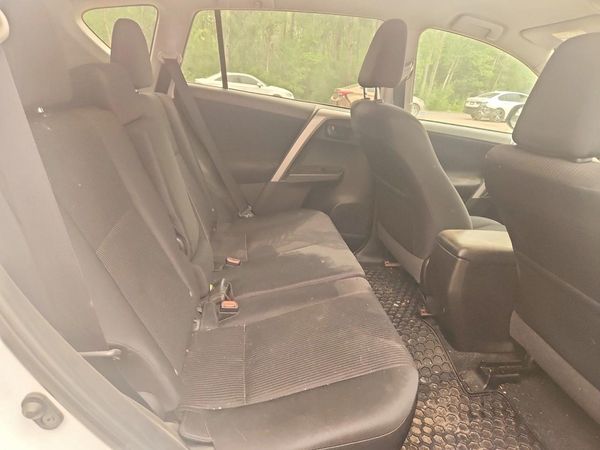 2018 TOYOTA RAV4 LE