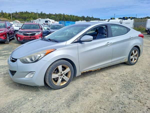 2013 HYUNDAI ELANTRA