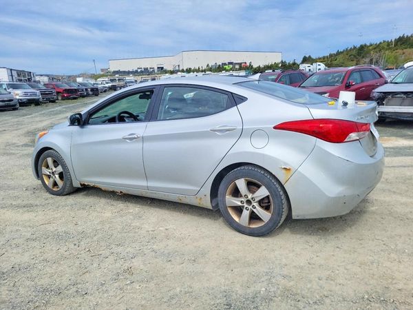 2013 HYUNDAI ELANTRA