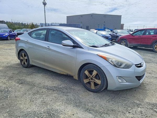 2013 HYUNDAI ELANTRA