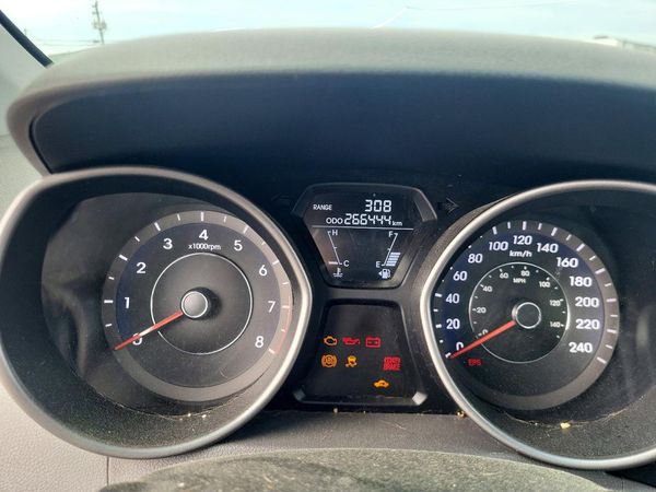 2013 HYUNDAI ELANTRA