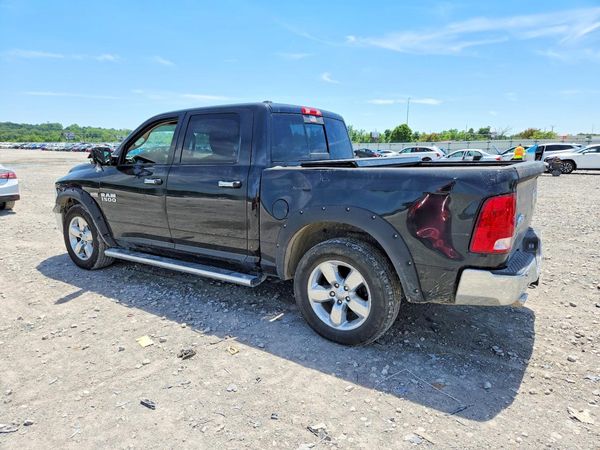 2016 RAM 1500 SLT CREW CAB 4X4