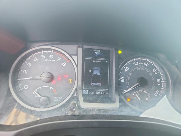 2017 TOYOTA TACOMA