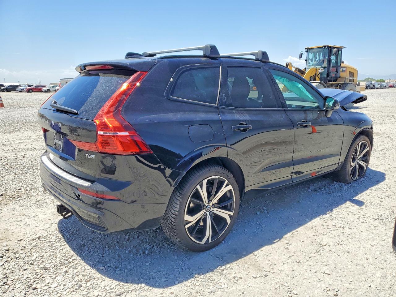 2025 VOLVO XC60 Ultra Dark