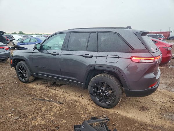 2024 JEEP GRAND CHEROKEE LAREDO 4X4