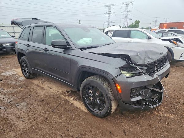 2024 JEEP GRAND CHEROKEE LAREDO 4X4