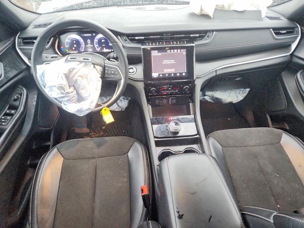 2024 JEEP GRAND CHEROKEE LAREDO 4X4