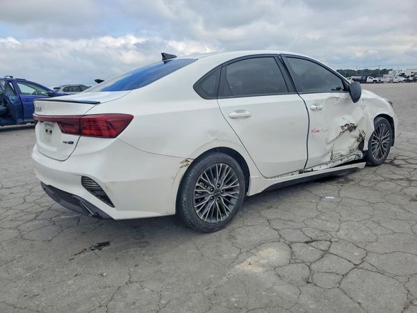 2024 KIA FORTE GT Line