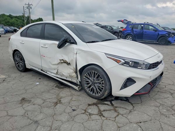 2024 KIA FORTE GT Line