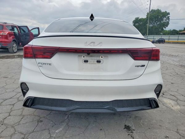 2024 KIA FORTE GT Line