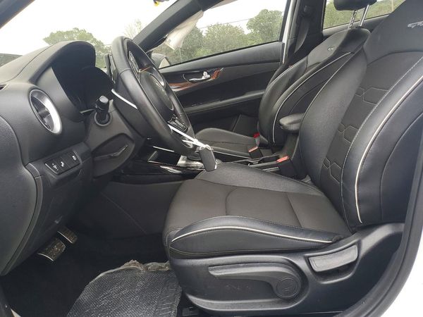2024 KIA FORTE GT Line