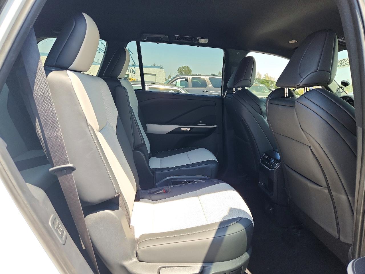 2025 LEXUS TX 500H