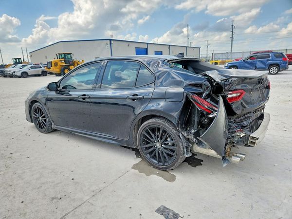 2022 TOYOTA CAMRY XSE