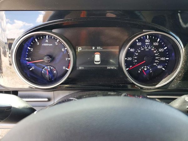 2024 KIA CARNIVAL EX