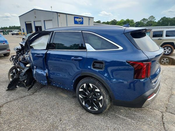 2025 KIA SORENTO