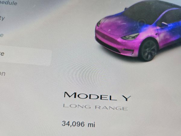 2024 TESLA MODEL Y