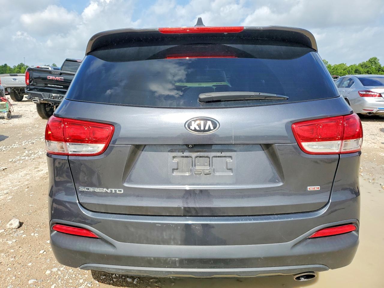 2018 KIA SORENTO L, LX