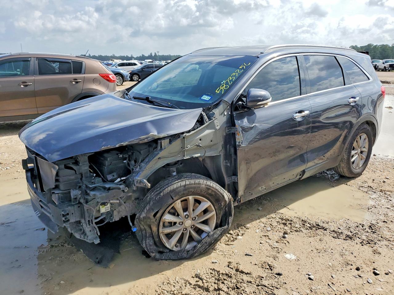 2018 KIA SORENTO L, LX