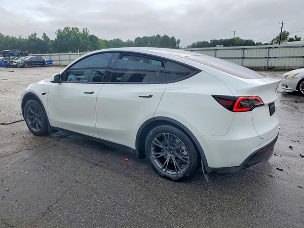 2025 TESLA MODEL Y