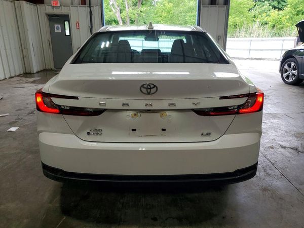 2025 TOYOTA CAMRY