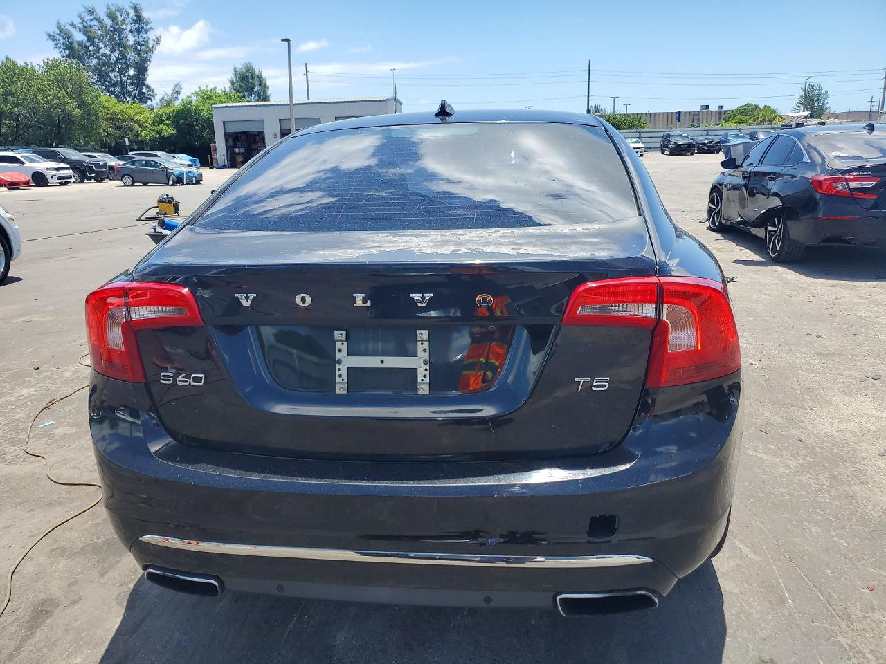2016 VOLVO S60 SV33 Premier