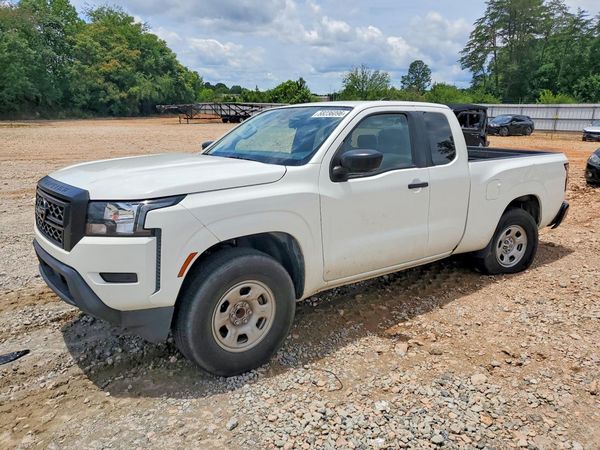 2022 NISSAN FRONTIER King Cab — Front 3/4