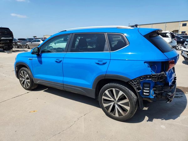 2022 VOLKSWAGEN TAOS