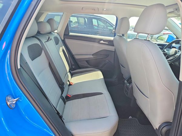 2022 VOLKSWAGEN TAOS