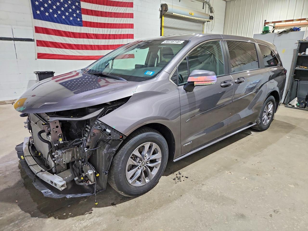 2021 TOYOTA SIENNA