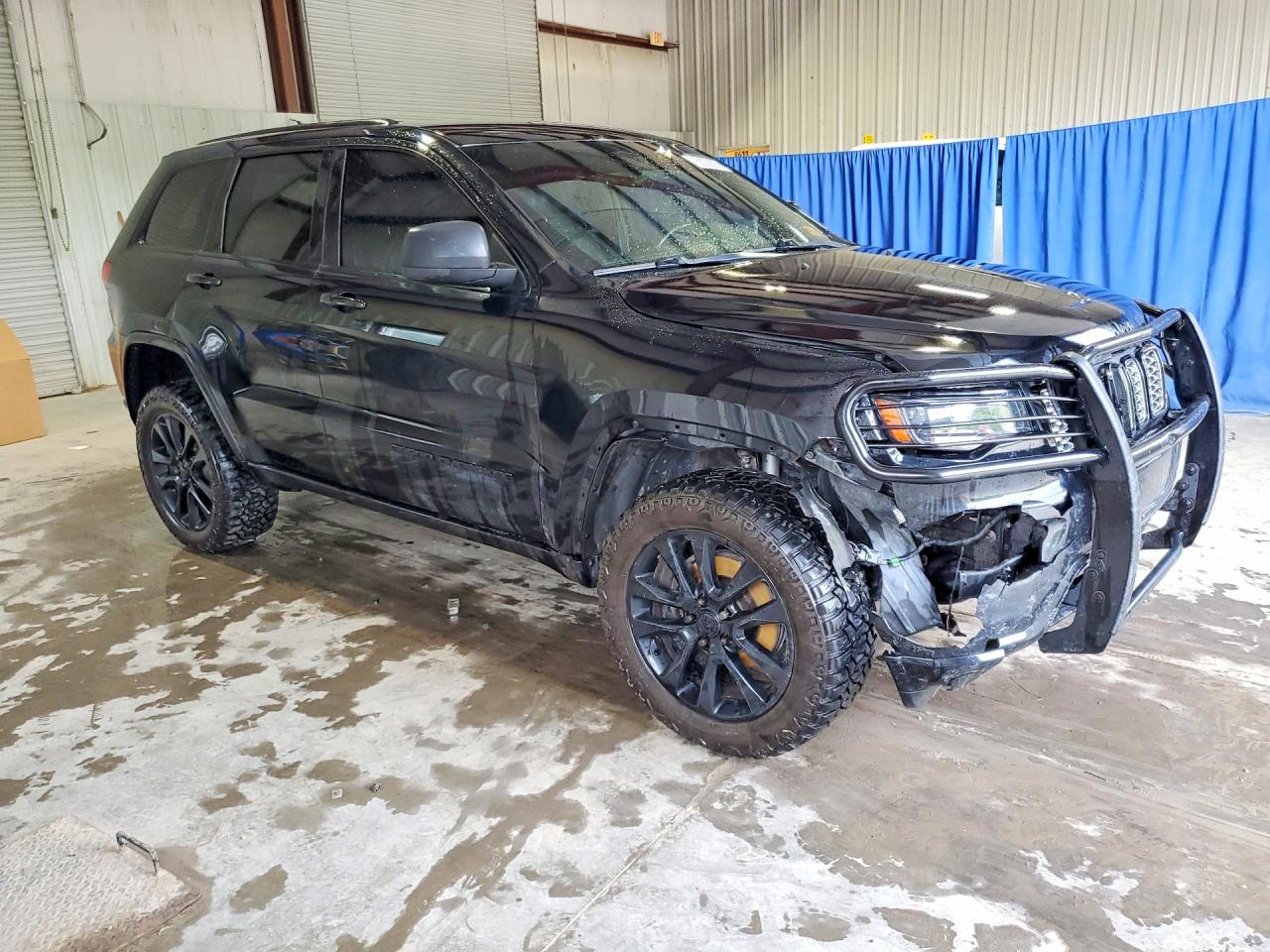 2017 JEEP GRAND CHEROKEE LAREDO 4X4